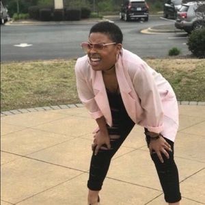 Meet your Posher, Kayla